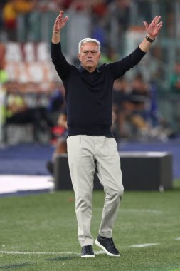 Roma, İtalya 01.09.2023: Jose Mourinho Roma teknik direktörü İtalya Serie A TIM 2023-2024 futbol maçının 3. gününde AS Romanları AC Milan 'a karşı Roma Olimpiyat Stadyumu' nda.