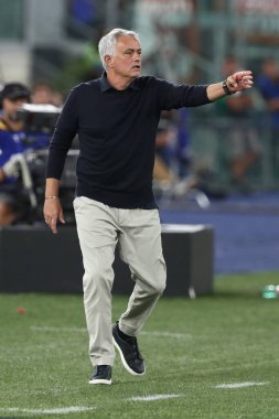 Roma, İtalya 01.09.2023: Jose Mourinho Roma teknik direktörü İtalya Serie A TIM 2023-2024 futbol maçının 3. gününde AS Romanları AC Milan 'a karşı Roma Olimpiyat Stadyumu' nda.