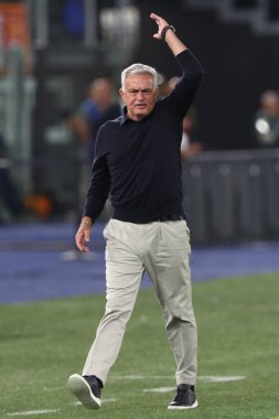 Roma, İtalya 01.09.2023: Jose Mourinho Roma teknik direktörü İtalya Serie A TIM 2023-2024 futbol maçının 3. gününde AS Romanları AC Milan 'a karşı Roma Olimpiyat Stadyumu' nda.