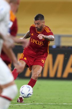 Roma, İtalya 01.09.2023: Romanyalı Leonardo Spinazzola, Roma 'daki Olimpiyat Stadyumu' nda AS Roman - AC Milan arasındaki İtalya Serie A TIM 2023-2024 futbol karşılaşmasında gol attı ve bunu kutladı..