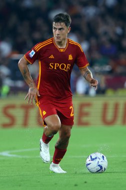 Roma, İtalya 17.09.2023: İtalyan Paulo Dybala İtalya Serie A TIM 2023-2024 futbol karşılaşması sırasında Roma 'daki Olimpiyat Stadyumu' nda AS Romanlar ve Empoli FC karşı karşıya geldi..
