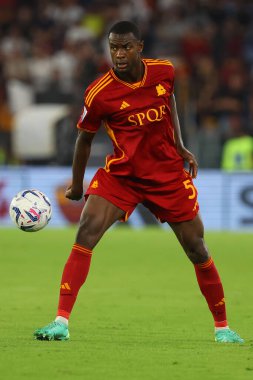 Roma, İtalya 17.09.2023: Roman Evan Ndicka İtalya Serie A TIM 2023-2024 futbol karşılaşması sırasında Roma 'daki Olimpiyat Stadyumu' nda AS Roman Empoli FC 'ye karşı..