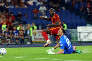 Roma, İtalya 17.09.2023: Roma 'dan Romelu Lukaku ilk golü attı ve İtalya Serie A TIM 2023-2024 futbol karşılaşmasının 4. gününde Roma' daki Olimpiyat Stadyumu 'nda AS Roman - Empoli FC arasında kutladı..