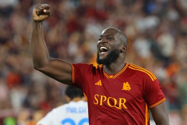 Roma, İtalya 17.09.2023: Roma 'dan Romelu Lukaku ilk golü attı ve İtalya Serie A TIM 2023-2024 futbol karşılaşmasının 4. gününde Roma' daki Olimpiyat Stadyumu 'nda AS Roman - Empoli FC arasında kutladı..