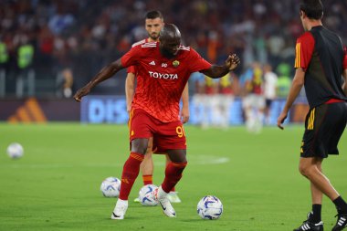 Roma, İtalya 17.09.2023: Roma 'dan Romelu Lukaku İtalya Serie A TIM 2023-2024 futbol karşılaşması öncesinde Roma Olimpiyat Stadyumu' nda AS Roman - Empoli FC arasındaki ısınma turunda görülüyor..