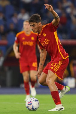 Roma, İtalya 17.09.2023: İtalyan Paulo Dybala İtalya Serie A TIM 2023-2024 futbol karşılaşması sırasında Roma 'daki Olimpiyat Stadyumu' nda AS Romanlar ve Empoli FC karşı karşıya geldi..