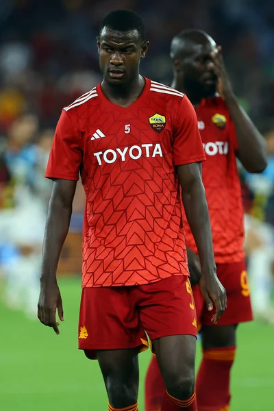 Roma, İtalya 17.09.2023: Roman Evan Ndicka İtalya Serie A TIM 2023-2024 futbol karşılaşması öncesinde Roma 'daki Olimpiyat Stadyumu' nda AS Roman - Empoli FC arasındaki ısınma turunda.