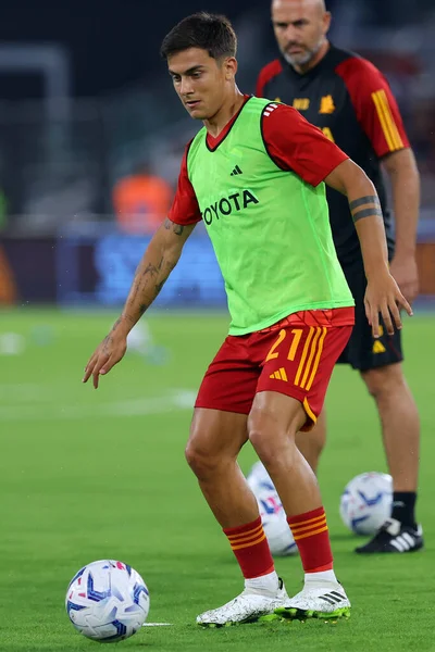 Roma, İtalya 17.09.2023: İtalyan Paulo Dybala İtalya Serie A TIM 2023-2024 futbol karşılaşması öncesinde Roma 'daki Olympic Stadyumu' nda AS Roma - Empoli FC arasındaki ısınma turunda.