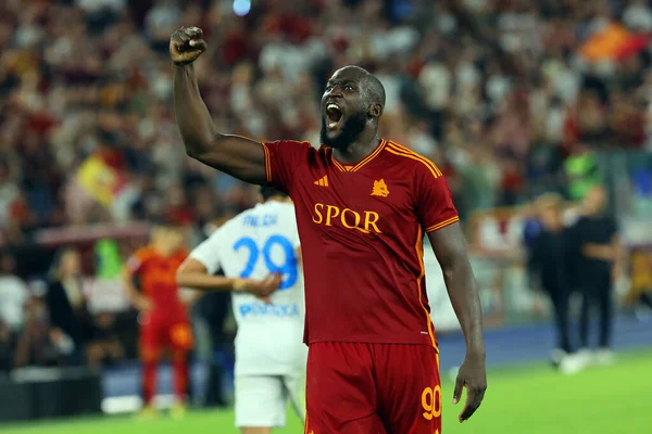 Roma, İtalya 17.09.2023: Romanlardan Romelu Lukaku, Roma 'daki Olimpiyat Stadyumu' nda AS Roman - Empoli FC arasında oynanan İtalya Serie A TIM 2023-2024 futbol karşılaşmasının 4. gününde skoru kutladı..