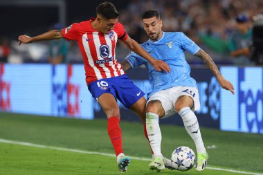 Roma, İtalya 19.09.2023: Atletico 'dan Nahuel Molina, Lazio' dan Mattia Zaccagni Uefa Şampiyonlar Ligi 2023-2024, E grubu, SS Lazio ve Atletico de Madrid arasında Roma Olimpiyat Stadyumu 'nda oynanan karşılaşma..
