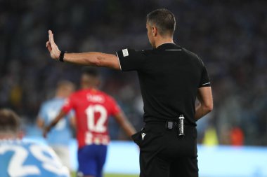 Roma, İtalya 19.09.2023: Uefa Şampiyonlar Ligi 2023-2024 futbol, E grubu, SS Lazio ile Atletico de Madrid arasındaki Roma Olimpiyat Stadyumu 'nda hakem Slav Vinciç.