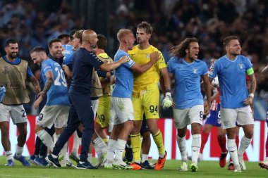 Roma, İtalya 19.09.2023: Lazio kalecisi Ivan Provedel golü attı ve Uefa Şampiyonlar Ligi 2023-2024, E grubu ile Roma Olimpiyat Stadyumu 'nda SS Lazio ve Atletico de Madrid arasında kutladı..