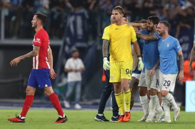 Roma, İtalya 19.09.2023: Lazio kalecisi Ivan Provedel golü attı ve Uefa Şampiyonlar Ligi 2023-2024, E grubu ile Roma Olimpiyat Stadyumu 'nda SS Lazio ve Atletico de Madrid arasında kutladı..