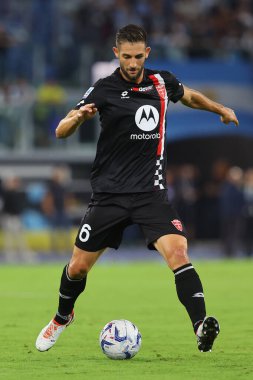 Roma, İtalya 23.09.2023: Monza 'dan Roberto Gagliardini İtalya Serie A TIM 2023-2024 5 futbol karşılaşmasında SS Lazio ile AC Monza arasında Roma Olimpiyat Stadyumu' nda oynanan karşılaşma.