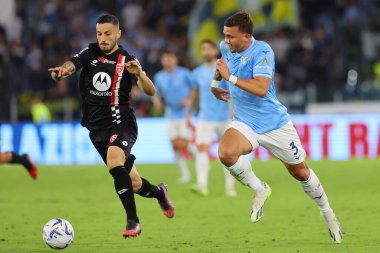 Roma, İtalya 23.09.2023: Monza 'dan Patrick Ciurria, Lazio' dan Luca Pellegrini İtalya Serisi A TIM 2023-2024 5 futbol karşılaşması sırasında Roma Olimpiyat Stadyumu 'nda SS Lazio' ya karşı AC Monza.