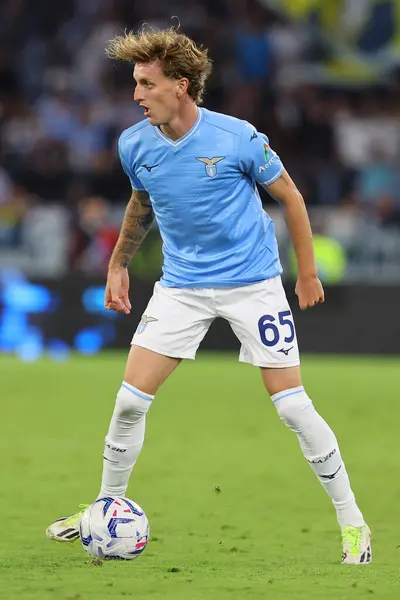 Roma, İtalya 23.09.2023: Lazio 'lu Nicolo Rovella İtalya Serie A TIM 2023-2024 5 futbol karşılaşmasında SS Lazio' nun AC Monza 'ya karşı Roma Olimpiyat Stadyumu' nda oynadığı karşılaşmada.