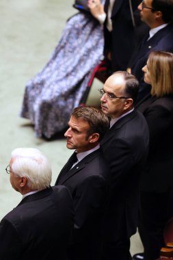 Roma, İtalya 26.09.2023: Emanuelle Macron, 26 Eylül 2023 tarihinde Roma 'nın eski cumhurbaşkanı Giorgio Napolitano' nun cenaze törenine katıldı..