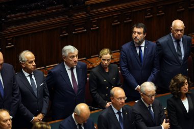 Roma, İtalya 26.09.2023: Başbakan Giorgia Meloni, İtalyan bakan Piantedosi, Tajani, Matteo Salvini, eski cumhurbaşkanı Giorgio Napolitano 'nun 26 Eylül 2023' de düzenlenen cenaze törenine katıldılar..