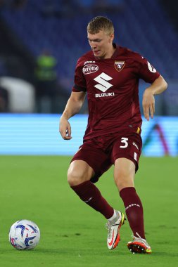 Roma, İtalya 27.09.2023: Torino 'lu Perr Schuurs İtalya Serie A TIM 2023-2024 6 günlük futbol karşılaşmasında SS Lazio ile FC Torino arasında Roma Olimpiyat Stadyumu' nda oynanan karşılaşma.