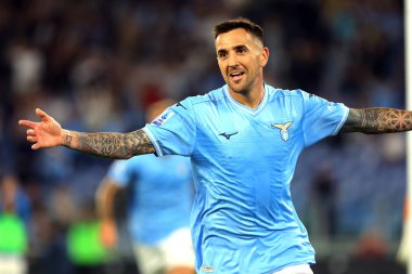 Roma, İtalya 27.09.2023: Lazio 'lu Matias Vecino golü attı ve İtalya' daki Serie A TIM 2023-2024 6 günlük futbol karşılaşmasında SS Lazio ile Roma Olimpiyat Stadyumu 'ndaki FC Torino arasında oynanan karşılaşmayı kutladı..