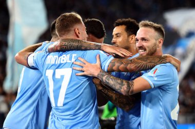 Roma, İtalya 27.09.2023: Lazio 'lu Matias Vecino golü attı ve İtalya' daki Serie A TIM 2023-2024 6 günlük futbol karşılaşmasında SS Lazio ile Roma Olimpiyat Stadyumu 'ndaki FC Torino arasında oynanan karşılaşmayı kutladı..