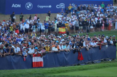 Roma, İtalya 29.09.2023: RYDER CUP 2023 RYDER 'de düzenlenen Foursomes Session' un ilk gününe binlerce seyirci katıldı.
