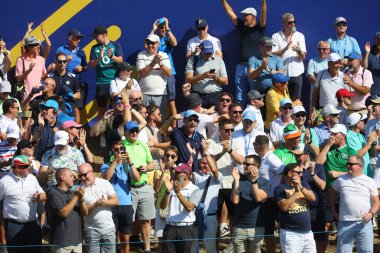 Roma, İtalya 29.09.2023: RYDER CUP 2023 'teki Dörtlü Oturum İzleyicileri Marco Simone Golf & Country Club di Guidonia Montecelio, Roma