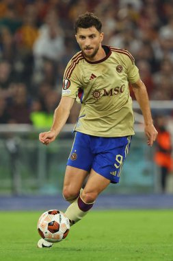 Roma, İtalya 05.10.2023: Servette 'li Miroslav Stevanoviç UEFA Avrupa Ligi 2023-2024, G grubu, AS Roma ile Servette FC arasındaki futbol karşılaşması Roma Olimpiyat Stadyumu' nda gerçekleşti.