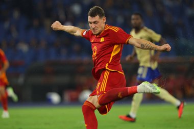 Roma, İtalya 05.10.2023: Roman Andrea Belotti golü attı ve UEFA Avrupa Ligi 2023-2024, G grubu, AS Roman Servette FC ile Roma 'daki Olimpiyat Stadyumu' nda oynanan futbol karşılaşmasını kutladı..