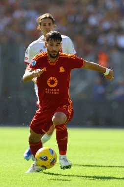 Roma, İtalya 22.10.2023: Roma Houssem Aouar İtalya Serie A TIM 2023-2024 futbol karşılaşması sırasında, AS Romanlar AC Monza 'ya karşı Roma Olimpiyat Stadyumu' nda oynanan Roma Olimpiyat Stadyumu.