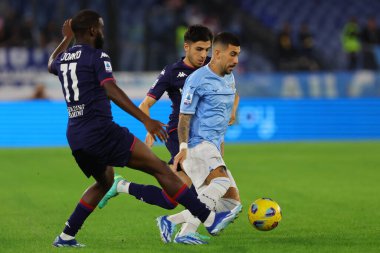 Roma, İtalya 30.10.2023: Lazio 'dan Mattia Zaccagni, Fiorentinain' den Jonathan Ikone İtalya Serisi A TIM 2023-2024 futbol maçının 10. gününde, SS Lazio 'ya karşı Roma Olimpiyat Stadyumu' nda ACF Fiorentina.