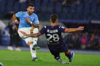 Roma, İtalya 30.10.2023: Lazio 'dan Taty Castellanos, Fiorentina' dan Martinez Qaurta İtalya Serie A TIM 2023-2024 futbol karşılaşmasının 10. gününde, SS Lazio 'ya karşı Roma Olimpiyat Stadyumu' nda ACF Fiorentina.