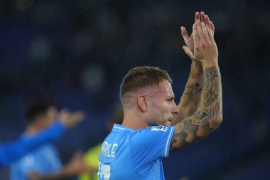 Roma, İtalya 30.10.2023: Lazio 'lu Ciro Immobile penaltıyı 1-0 yendi ve İtalya Serie A TIM 2023-2024 futbol karşılaşmasının 10. gününde Roma Olimpiyat Stadyumu' nda SS Lazio ile ACF Fiorentina arasında kutluyor..