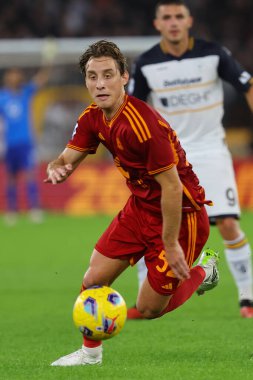 Roma, İtalya 06.11.2023: Edoardo Bove İtalya Serie A TIM 2023-2024 futbol karşılaşmasında, AS Romanları ABD Lecce 'ye karşı Roma Olimpiyat Stadyumu' nda karşı karşıya.