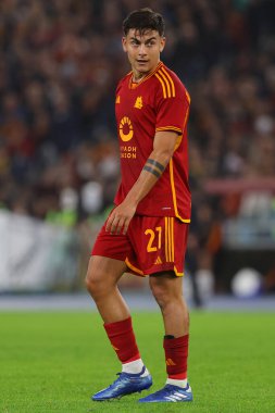 Roma, İtalya 06.11.2023: İtalyan Paulo Dybala İtalya Serie A TIM 2023-2024 futbol karşılaşmasında, AS Romanları ABD Lecce 'ye karşı Roma Olimpiyat Stadyumu' nda karşı karşıya.