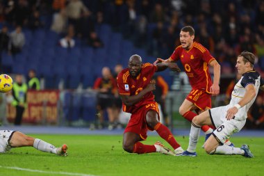 Roma, İtalya 06.11.2023: Romanlardan Romelu Lukaku golü attı ve İtalya Serie A TIM 2023-2024 futbol karşılaşmasının 11. gününde takımla birlikte kutladı, AS Romanları ABD Lecce 'ye karşı Roma Olimpiyat Stadyumu' nda.