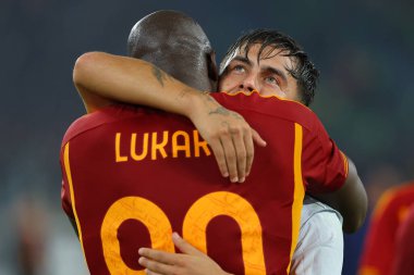 Roma, İtalya 06.11.2023: Romanlardan Romelu Lukaku golü attı ve İtalya Serie A TIM 2023-2024 futbol karşılaşmasının 11. gününde takımla birlikte kutladı, AS Romanları ABD Lecce 'ye karşı Roma Olimpiyat Stadyumu' nda.