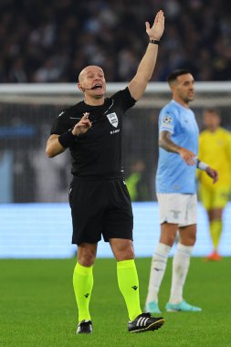 Roma, İtalya 07.11.2023: hakem Szymon Marciniak Uefa Şampiyonlar Ligi 2023-2024, E grubu, SS Lazio Feyenoord ile Roma Olimpiyat Stadyumu 'nda karşılaşacak..