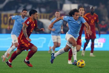 Roma, İtalya 12.11.2023: Lazio 'lu Matteo Guendouzi İtalya Serisi A TIM 2023-2024 12 gününde Roma' daki Olimpiyat Stadyumu 'nda oynanan derbi maçı SS Lazio' ya karşı AS Roma.