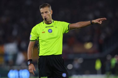 Roma, İtalya 12.11.2023: Hakem Davide Massa İtalya Serie A TIM 2023-2024 12 gün boyunca Roma 'daki Olimpiyat Stadyumu' nda SS Lazio 'nun AS Roma' ya karşı oynadığı derbi futbol karşılaşmasında görev aldı..