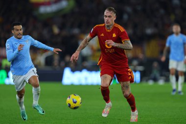 Roma, İtalya 12.11.2023: Roma 'dan Rick Kasdorp İtalya Serie A TIM 2023-2024 12 gün boyunca Roma' daki Olimpiyat Stadyumu 'nda SS Lazio' nun AS Roma 'ya karşı oynadığı derbi futbol karşılaşmasında görev aldı..