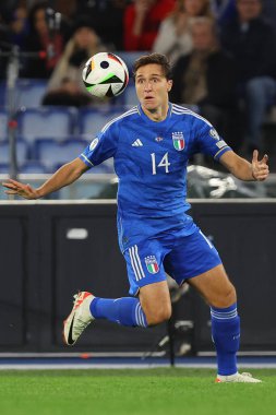 Roma, İtalya 17.11.2023: İtalyan Federico Chiesa futbol maçı sırasında UEFA EURO 2024, Avrupalı EURO 2024, C grubu, İtalya Kuzey Makedonya 'ya karşı OLYMPIC STADIUM Roma' da 