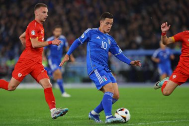 Roma, İtalya 17.11.2023: İtalyan Jorginho, UEFA EURO 2024, Avrupalı EURO, C grubu, İtalya Kuzey Makedonya 'ya karşı Roma' daki OLYMPIC STADIUM maçında penaltıyı kaçırdıktan sonra hayal kırıklığına uğradı 