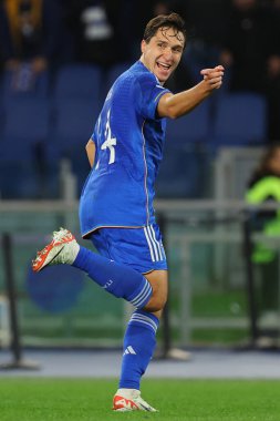 Roma, İtalya 17.11.2023: İtalyan Federico Chiesa UEFA EURO 2024, Avrupa Kalifiye Grubu, C grubu, İtalya Kuzey Makedonya 'ya karşı Roma' da oynanan OLMPIC STADIUM maçında golü attı ve takımla birlikte kutladı. 