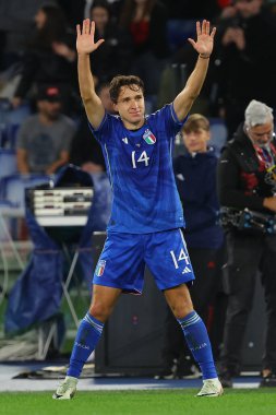 Roma, İtalya 17.11.2023: İtalyan Federico Chiesa UEFA EURO 2024, Avrupa Kalifiye Grubu, C grubu, İtalya Kuzey Makedonya 'ya karşı Roma' da oynanan OLMPIC STADIUM maçında golü attı ve takımla birlikte kutladı. 