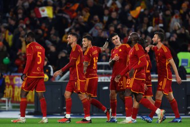 Roma, İtalya 26.11.2023: Roman Gianluca Mancini 1-0 gol attı ve İtalya Serisi A TIM 2023-2024 sezonunda Roma 'daki Olimpiyat Stadyumu' nda AS Roman ve Udinese Calcio arasında oynanan futbol karşılaşmasını takımla birlikte kutladı..