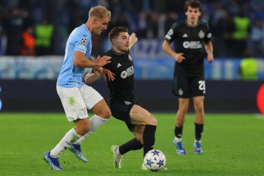 Roma, İtalya 28.11.2023: Lazio 'dan Gustav Isaksen, Uefa Şampiyonlar Ligi 2023-2024 futbolunda Celtic Stadyumu' nda SS Lazio 'ya karşı Celtic Glasgow arasında görev yapan Celtic Forrest..