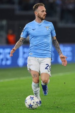 Roma, İtalya 28.11.2023: Lazio 'lu Manuel Lazzari Uefa Şampiyonlar Ligi 2023-2024 futbol, E grubu, SS Lazio ile Celtic Glasgow arasındaki Roma Olimpiyat Stadyumu' nda eylem halinde..