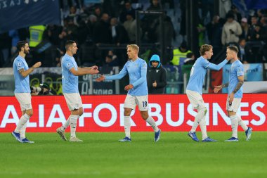 Roma, İtalya 02.12.2023: Lazio 'lu Pedro golü attı ve İtalya Serie A TIM 2023-2024 futbol maçının 14. gününde Roma Olimpiyat Stadyumu' nda SS Lazio ile Cagliari Calcio arasında kutladı..