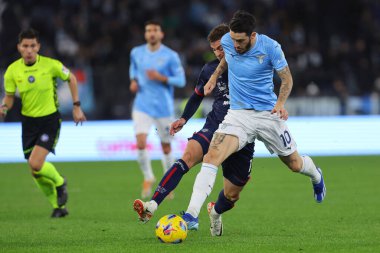 Roma, İtalya 02.12.2023: Cagliari 'den Gaetano Oristanio Lazio ile İtalya Serie A TIM 2023-2024 futbol maçının 14. gününde Roma' daki Olimpiyat Stadyumu 'nda SS Lazio ile Cagliari Calcio arasında top için mücadele etti..